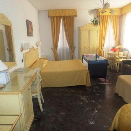 Ca Del Pozzo Otel Venedik Oda fotoğraf